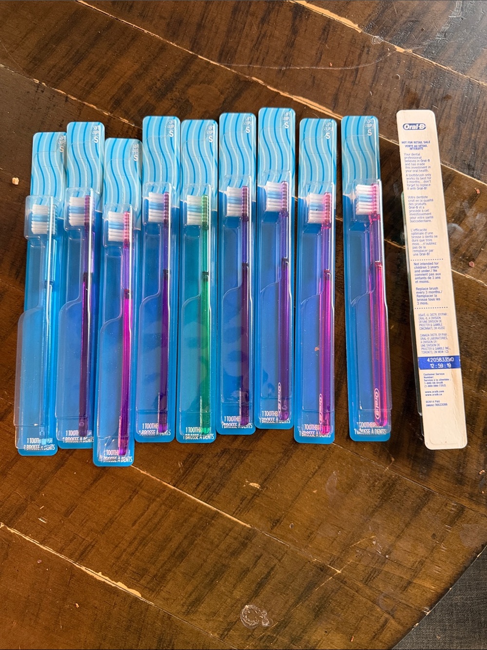 Manual Toothbrush bundle- oral B